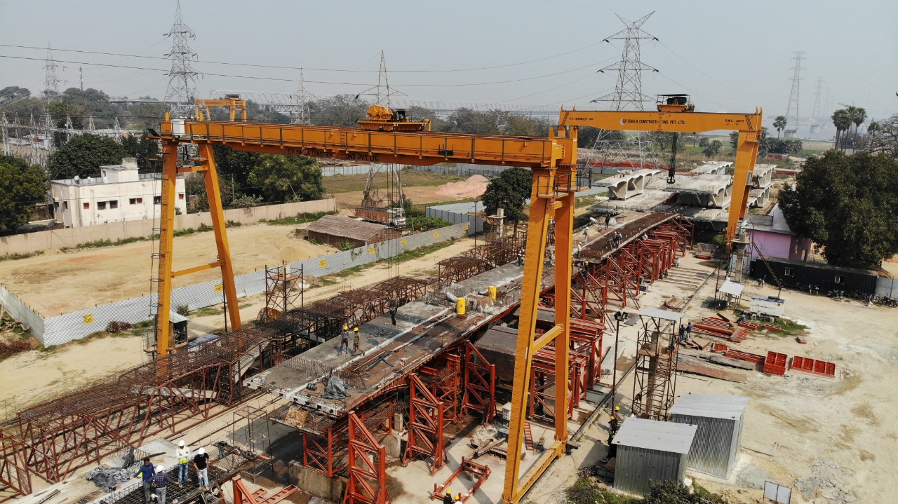 Bridge girder launching